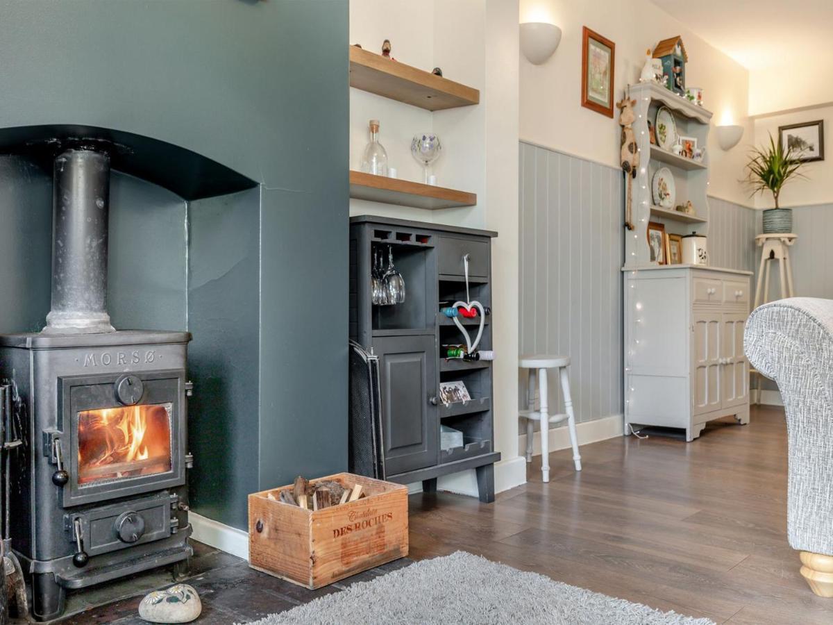 Daisy Cottage Лийк Екстериор снимка