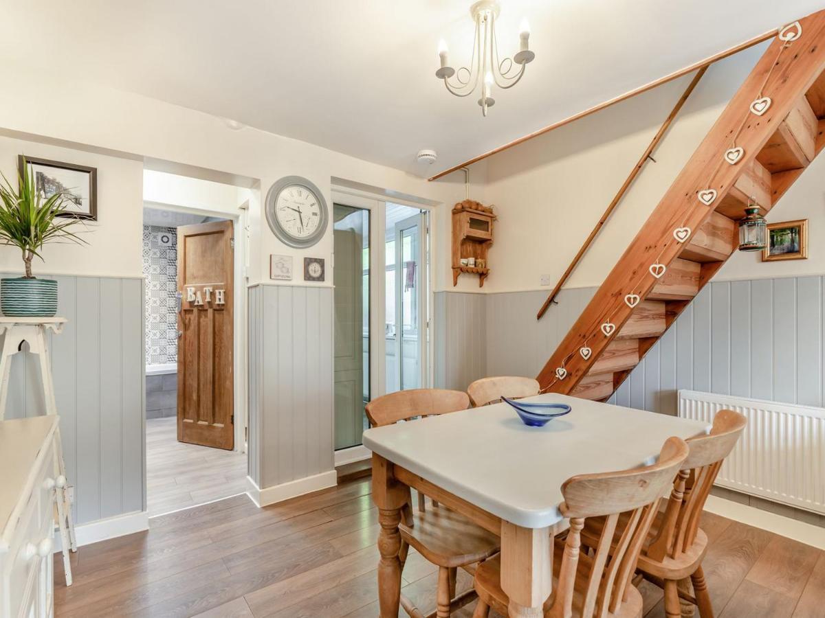 Daisy Cottage Лийк Екстериор снимка